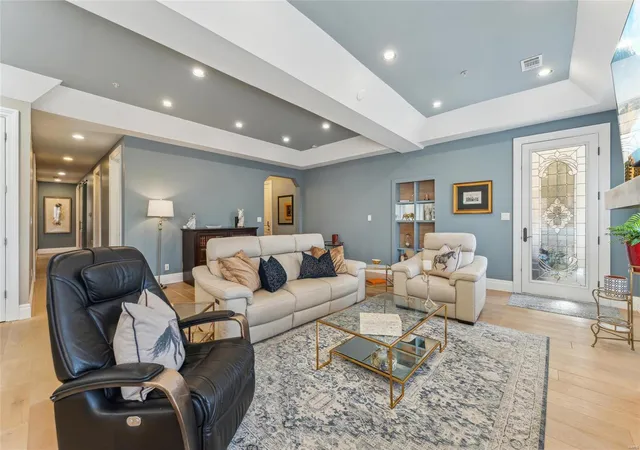 Listing Photo 5 - Condo for sale in building located at 4411 Mcpherson Ave, Saint Louis, MO 63108 - Unit #3