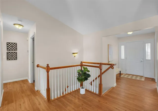 Photo 2 of Condo for sale at 27 Rue De Paix, Lake Saint Louis, MO 63367 | MLS# 25009599 | Listing updated on 2025-03-19