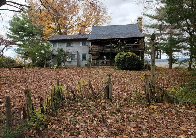 2nd image of 966 Charrette Ln, Washington, MO 63090 | MLS# 25009614