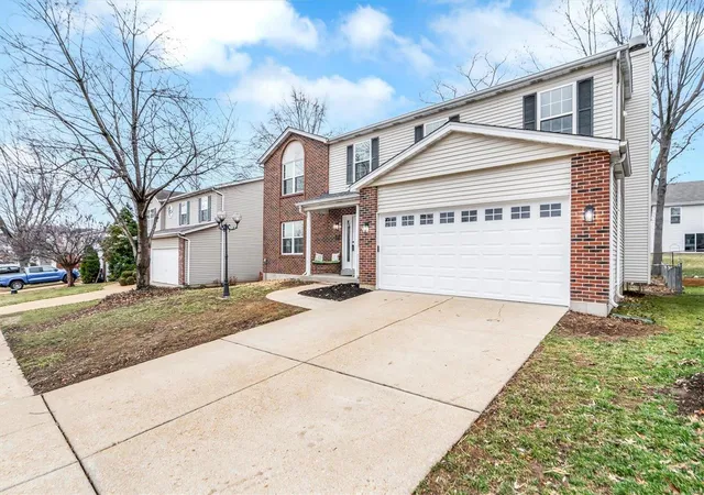 Photo 2 of Sale Pending at 8317 Weber Trail Dr, Saint Louis, MO 63123 | MLS# 25009627 | Listing updated on 2025-03-11