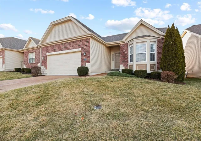 Photo 2 of Condo for sale at 1237 Emerald Gardens Dr, Saint Peters, MO 63376 | MLS# 25009642 | Listing updated on 2025-03-17