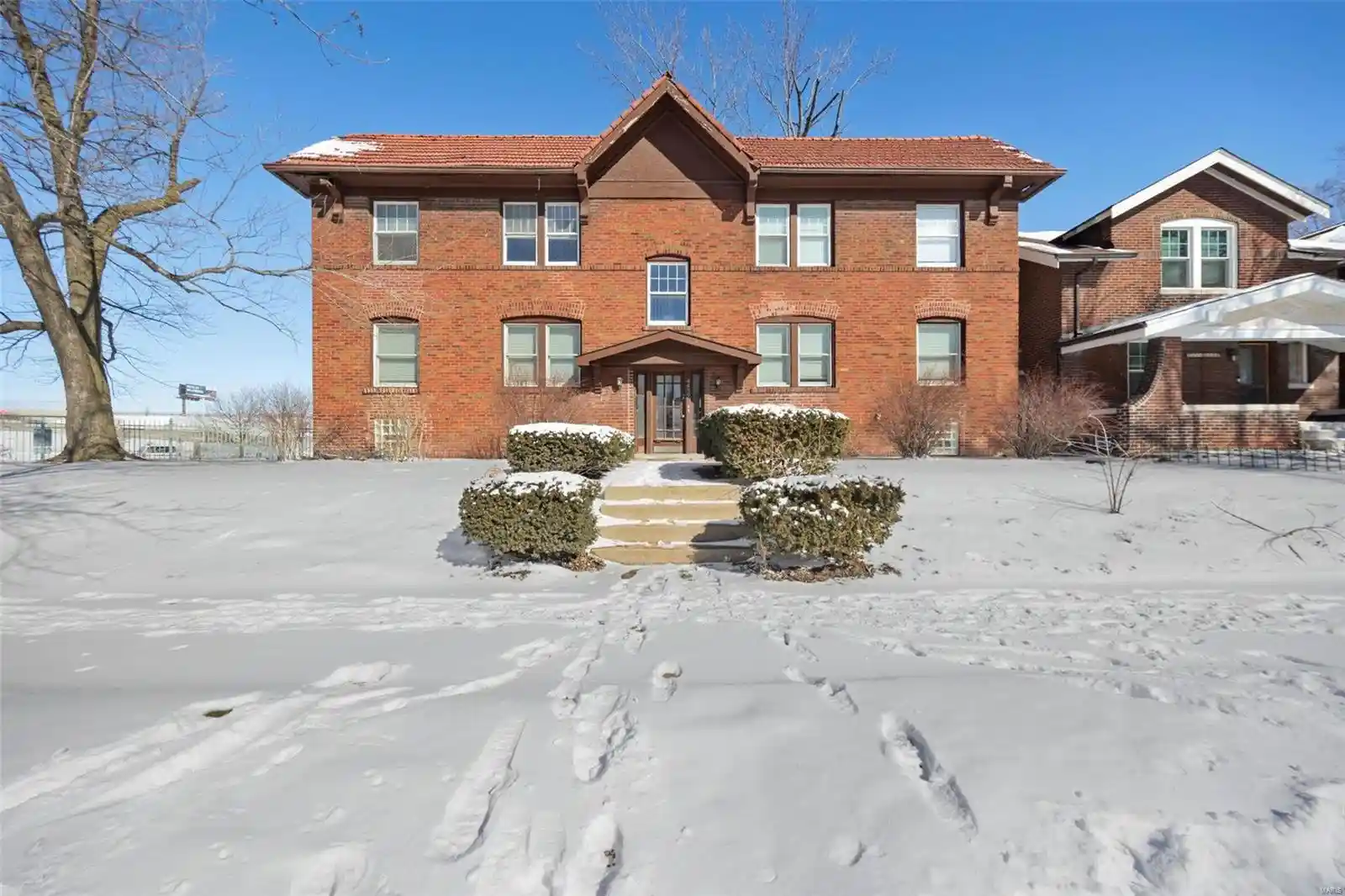 Listing Photo 1 - Condo for sale in 4459 Shaw Blvd located at 4459 Shaw Blvd, St. Louis, MO 63110 - Unit 4459 Shaw Blvd