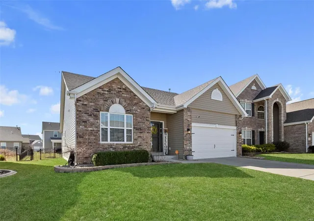 Photo 1 of Single family home for sale at 3456 Harbor Xing Dr, Saint Charles, MO 63301 | MLS# 25009696 | Listing updated on 2025-03-19