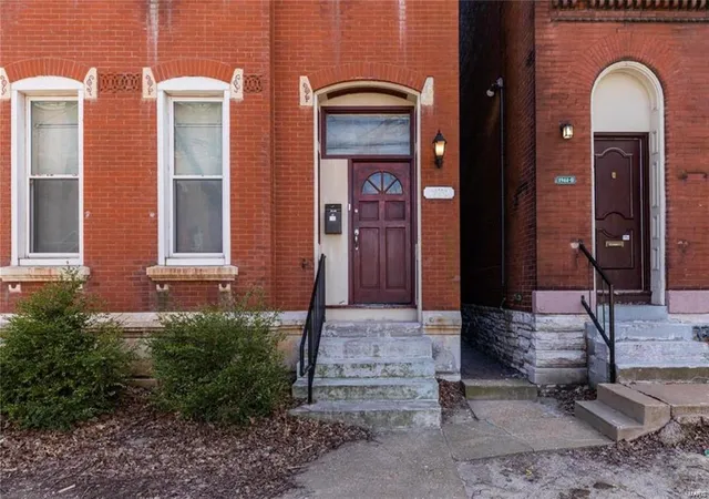 Photo 3 of Multi family home for sale at 1942 Sidney St, Saint Louis, MO 63104 | MLS# 25009702 | Listing updated on 2025-03-12
