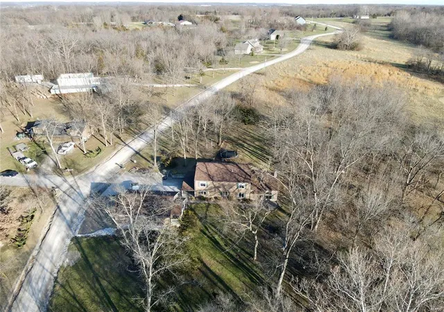 Photo 30 of Single family home for sale at 53035 Norwoods Pl, Hannibal, MO 63401 | MLS# 25009778 | Listing updated on 2025-03-29