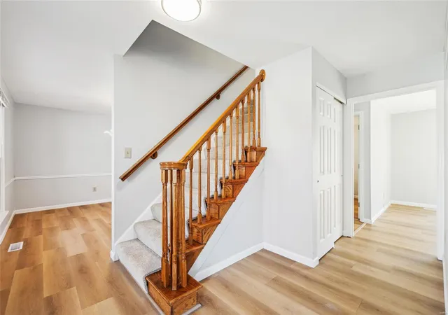 Photo 1 of Single family home for sale at 12354 Country Glen Ln, Saint Louis, MO 63141 | MLS# 25009812 | Listing updated on 2025-03-06