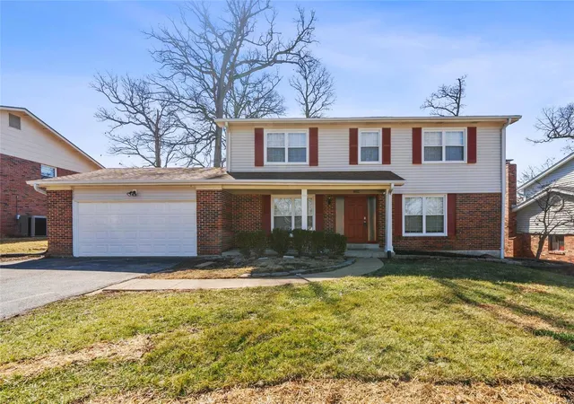 Photo 1 of Single family home for sale at 12354 Country Glen Ln, Saint Louis, MO 63141 | MLS# 25009812 | Listing updated on 2025-03-06