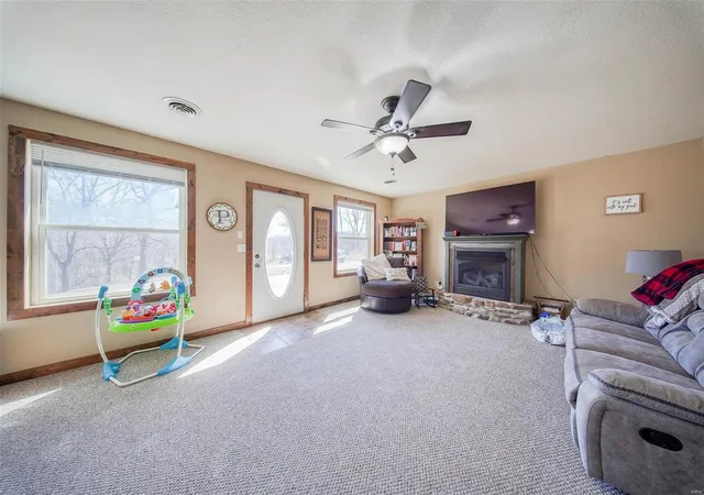 Photo 3 of Single family home for sale at 13011 Private Dr 3625, Saint James, MO 65559 | MLS# 25009886 | Listing updated on 2025-03-06
