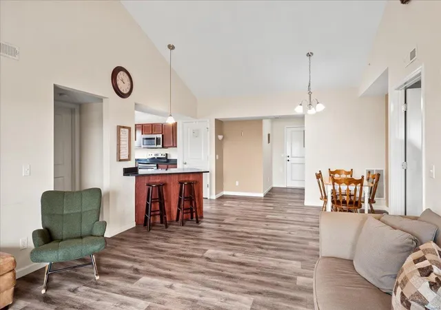 Photo 4 of Condo for sale at 534 Bordeaux Way, Saint Peters, MO 63376 | MLS# 25009947 | Listing updated on 2025-03-19