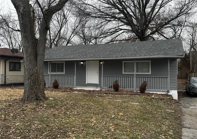 Photo 1 of Single family home for sale at 10533 Earl Dr, Saint Louis, MO 63136 | MLS# 25009963 | Listing updated on 2025-03-19