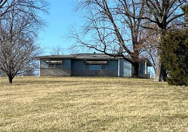 Photo 3 of Single family home for sale at 2349 Elm Dr, Arnold, MO 63010 | MLS# 25010007 | Listing updated on 2025-03-11