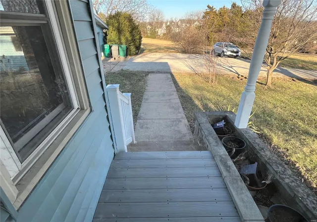 Photo 4 of Single family home for sale at 2349 Elm Dr, Arnold, MO 63010 | MLS# 25010007 | Listing updated on 2025-03-11