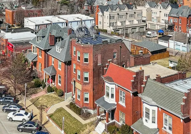 Photo 1 of Townhouse for sale at 4237 Laclede Ave #B, Saint Louis, MO 63108 | MLS# 25010012 | Listing updated on 2025-03-18