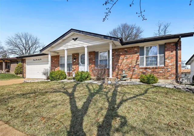 Photo 2 of Single family home for sale at 2361 England Town Rd, Saint Louis, MO 63129 | MLS# 25010035 | Listing updated on 2025-03-19