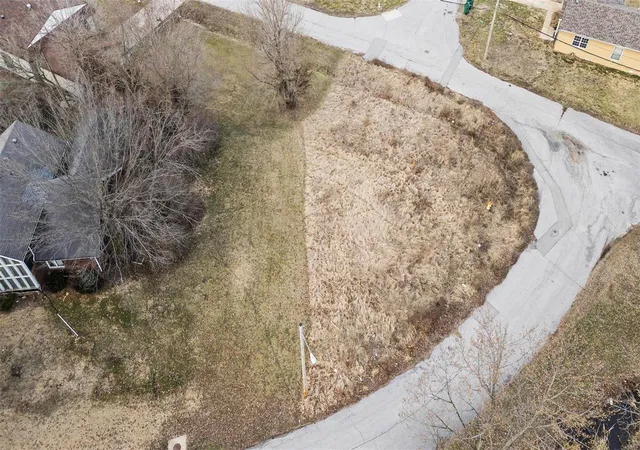 1st image of 0 Calhoun Ln, East Saint Louis, IL 62203 | MLS# 25010159