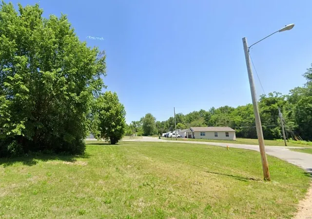 31st image of 0 Calhoun Ln, East Saint Louis, IL 62203 | MLS# 25010159