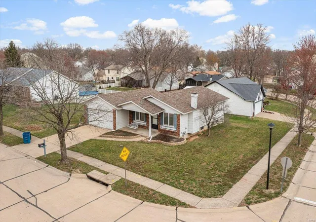 Photo 1 of Single family home for sale at 1903 Cherokee Trl Ln, Florissant, MO 63031 | MLS# 25010166 | Listing updated on 2025-03-20
