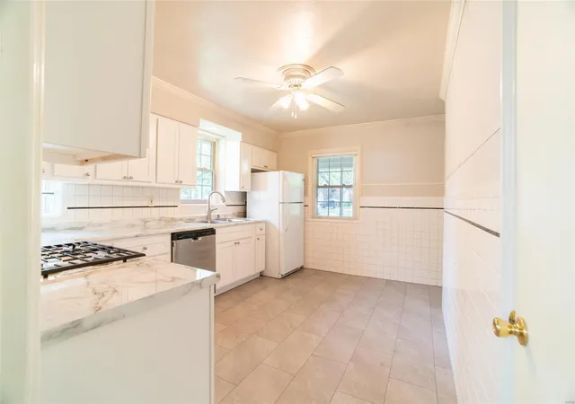 Homes for sale in Saint Louis, MO | 437 Larkhill Ct, Saint Louis, MO 63119 | MLS# 25010187