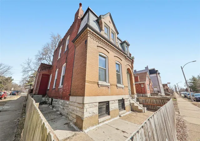 Photo 3 of Single family home for sale at 2857 Osceola St, Saint Louis, MO 63111 | MLS# 25010202 | Listing updated on 2025-03-05