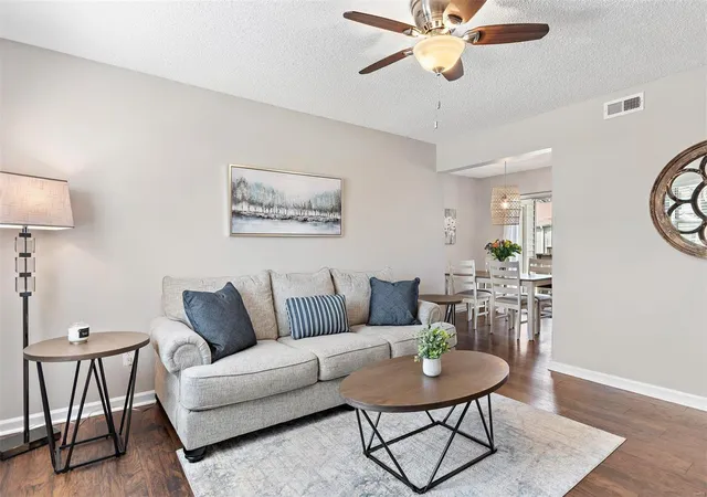 Listing Photo 4 - Condo for sale in building located at 1709 Redbird Cvs, Saint Louis, MO 63144