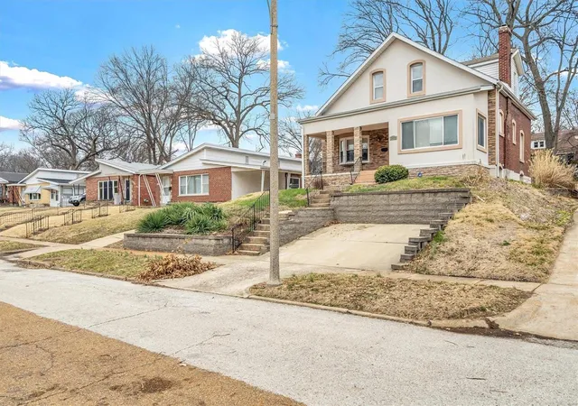 Photo 1 of Single family home for sale at 7415 Wellington Ave, Saint Louis, MO 63130 | MLS# 25010219 | Listing updated on 2025-03-12