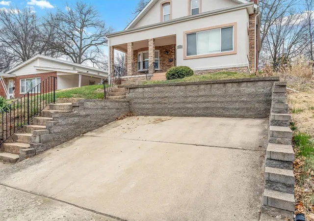 Photo 3 of Single family home for sale at 7415 Wellington Ave, Saint Louis, MO 63130 | MLS# 25010219 | Listing updated on 2025-03-12