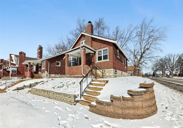Photo 3 of Single family home for sale at 7001 Plymouth Ave, Saint Louis, MO 63130 | MLS# 25010222 | Listing updated on 2025-03-13