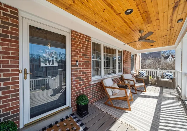 Photo 2 of Single family home for sale at 82 Heatherbrook Ln, Saint Louis, MO 63122 | MLS# 25010243 | Listing updated on 2025-03-17