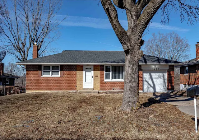 Photo 1 of Sale Pending at 2407 Caverhill Dr, Saint Louis, MO 63136 | MLS# 25010244 | Listing updated on 2025-03-09