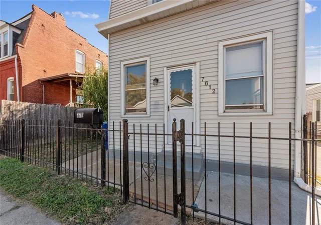 Photo 3 of Sale Pending at 7612 Virginia Ave, Saint Louis, MO 63111 | MLS# 25010287 | Listing updated on 2025-02-26