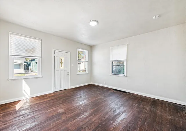 Photo 3 of Sale Pending at 7612 Virginia Ave, Saint Louis, MO 63111 | MLS# 25010287 | Listing updated on 2025-02-26