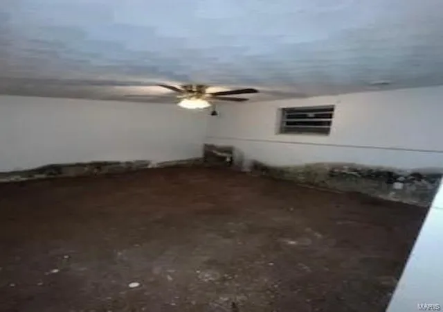Photo 3 of Sale Pending at 28 Fox Meadow Ln, East Saint Louis, IL 62206 | MLS# 25010299 | Listing updated on 2025-03-06