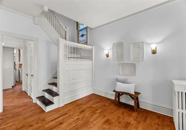 Photo 2 of Sale Pending at 6160 Westminster Pl, Saint Louis, MO 63112 | MLS# 25010340 | Listing updated on 2025-03-08