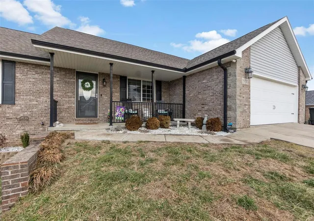 2nd image of 1850 Evondale Dr, Cape Girardeau, MO 63701 | MLS# 25010357