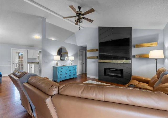 3rd image of 1850 Evondale Dr, Cape Girardeau, MO 63701 | MLS# 25010357