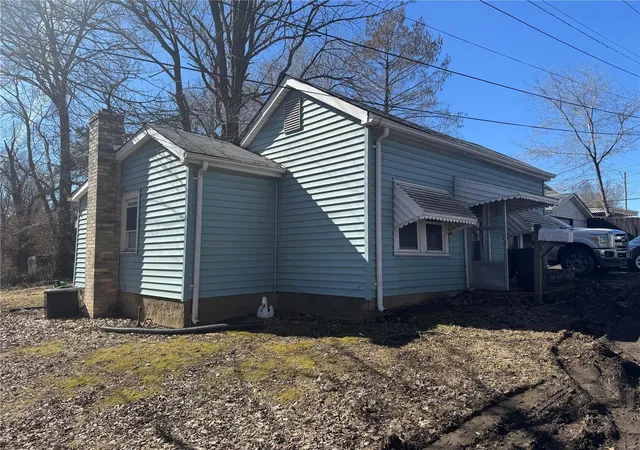 Photo 2 of Single family home for sale at 3630 Brown Rd Rear, Saint Louis, MO 63114 | MLS# 25010405 | Listing updated on 2025-03-19