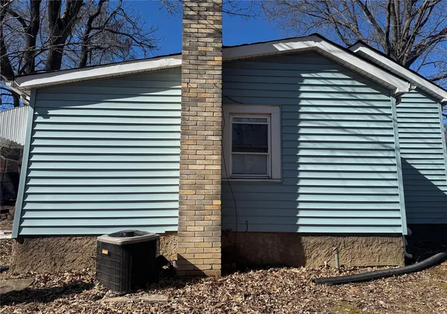 Photo 3 of Single family home for sale at 3630 Brown Rd Rear, Saint Louis, MO 63114 | MLS# 25010405 | Listing updated on 2025-03-19