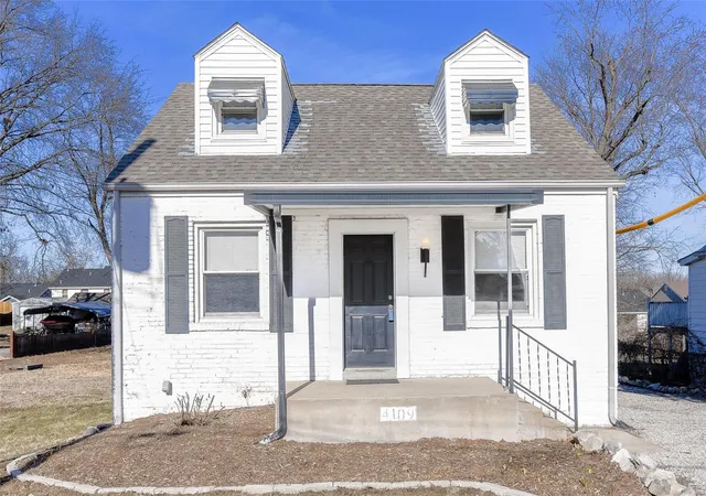 Photo 1 of Single family home for sale at 4109 Burnett Ave, Saint Louis, MO 63125 | MLS# 25010447 | Listing updated on 2025-03-09