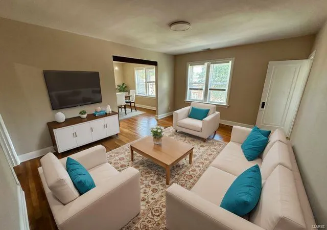 Photo 4 of Multi family home for sale at 1129 Moorlands Dr, Saint Louis, MO 63117 | MLS# 25010451 | Listing updated on 2025-03-12