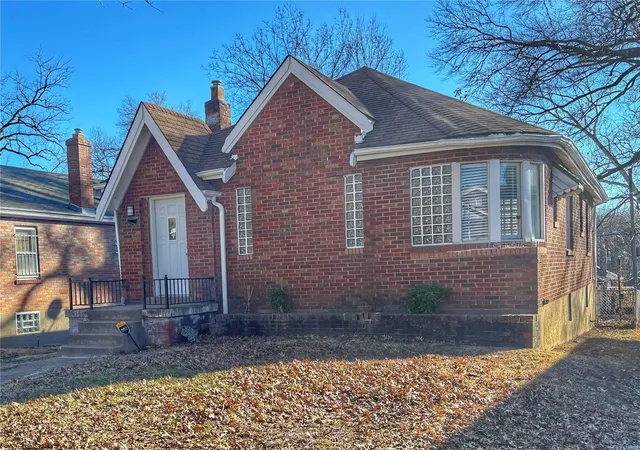 Photo 1 of Sale Pending at 6508 Woodrow Ave, Saint Louis, MO 63121 | MLS# 25011547 | Listing updated on 2025-03-13