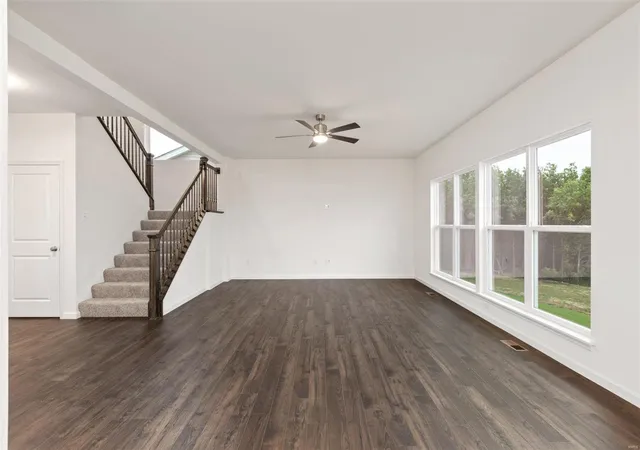 Photo 2 of Single family home for sale at 18406 Boone Ridge Manor Dr, Truesdale, MO 63380 | MLS# 25011711 | Listing updated on 2025-03-17