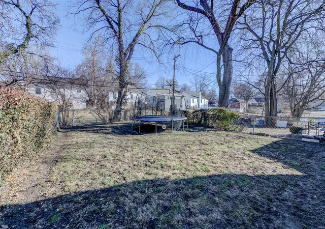 Photo 2 of Sale Pending at 8725 Susan Ave, Saint Louis, MO 63114 | MLS# 25011723 | Listing updated on 2025-03-13