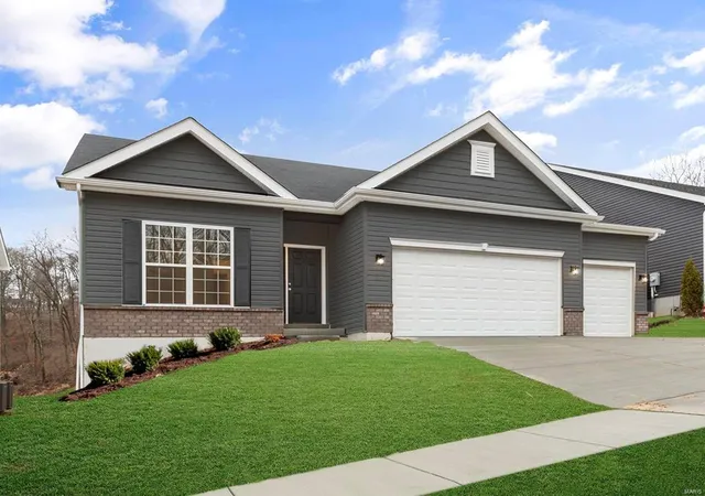 Photo 1 of Single family home for sale at 18409 Boone Ridge Manor Dr, Truesdale, MO 63380 | MLS# 25011750 | Listing updated on 2025-03-17