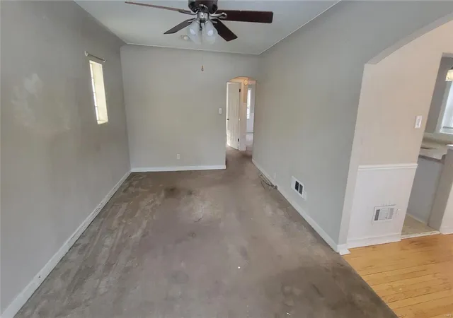 Photo 3 of Single family home for sale at 659 Ellwine Dr, Saint Louis, MO 63125 | MLS# 25011791 | Listing updated on 2025-03-03
