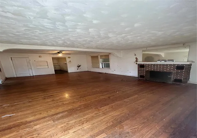 Photo 2 of Sale Pending at 1612 Bradford Ave, Saint Louis, MO 63133 | MLS# 25011794 | Listing updated on 2025-03-11