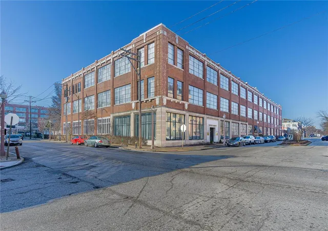 Photo 1 of Condo for sale at 4100 Laclede Ave #110, Saint Louis, MO 63108 | MLS# 25011915 | Listing updated on 2025-03-10