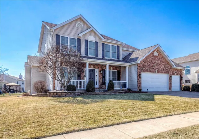 Photo 1 of Sale Pending at 42 Savannah Hill Dr, Saint Peters, MO 63376 | MLS# 25011953 | Listing updated on 2025-03-09