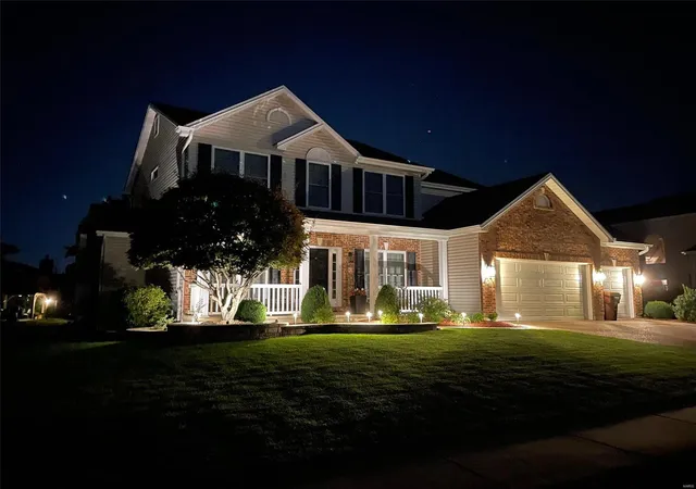 Photo 2 of Sale Pending at 42 Savannah Hill Dr, Saint Peters, MO 63376 | MLS# 25011953 | Listing updated on 2025-03-09