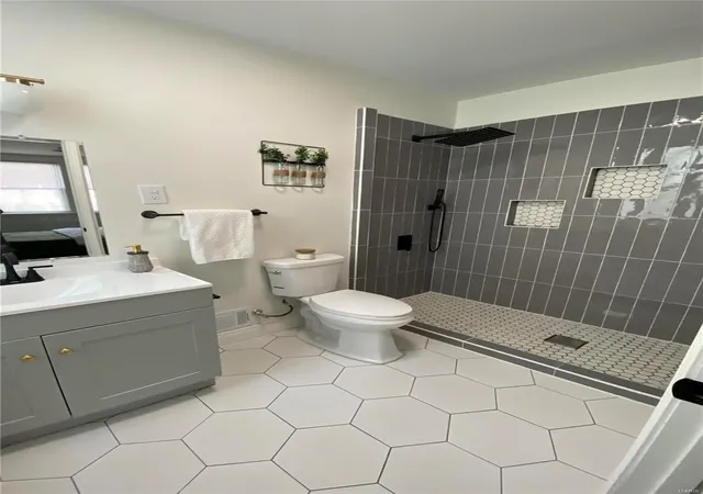 Photo 3 of Single family home for sale at 4836 Sigel Ave, Saint Louis, MO 63116 | MLS# 25012003 | Listing updated on 2025-03-11