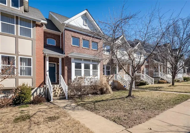 Photo 2 of Townhouse for sale at 4113 Olive St, Saint Louis, MO 63108 | MLS# 25012020 | Listing updated on 2025-03-07